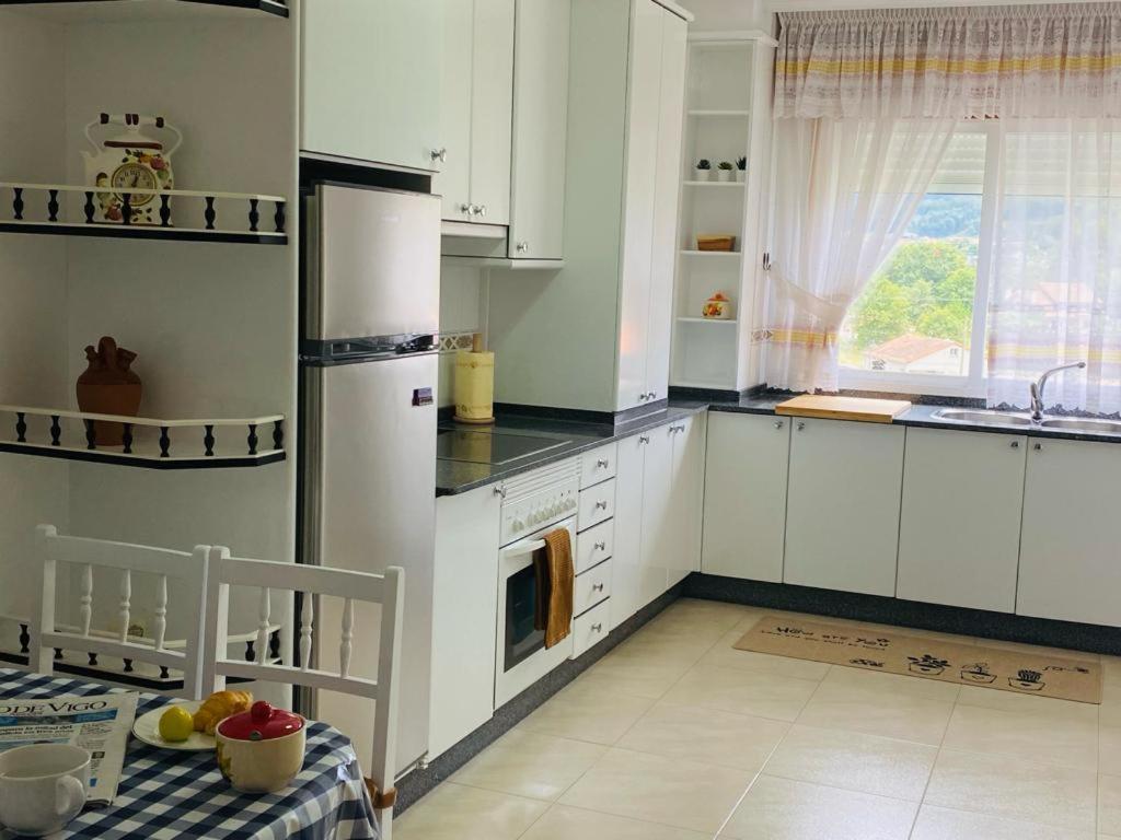 Tu Hogar En El Corazon De O Salnes Apartment Meaño Exterior foto